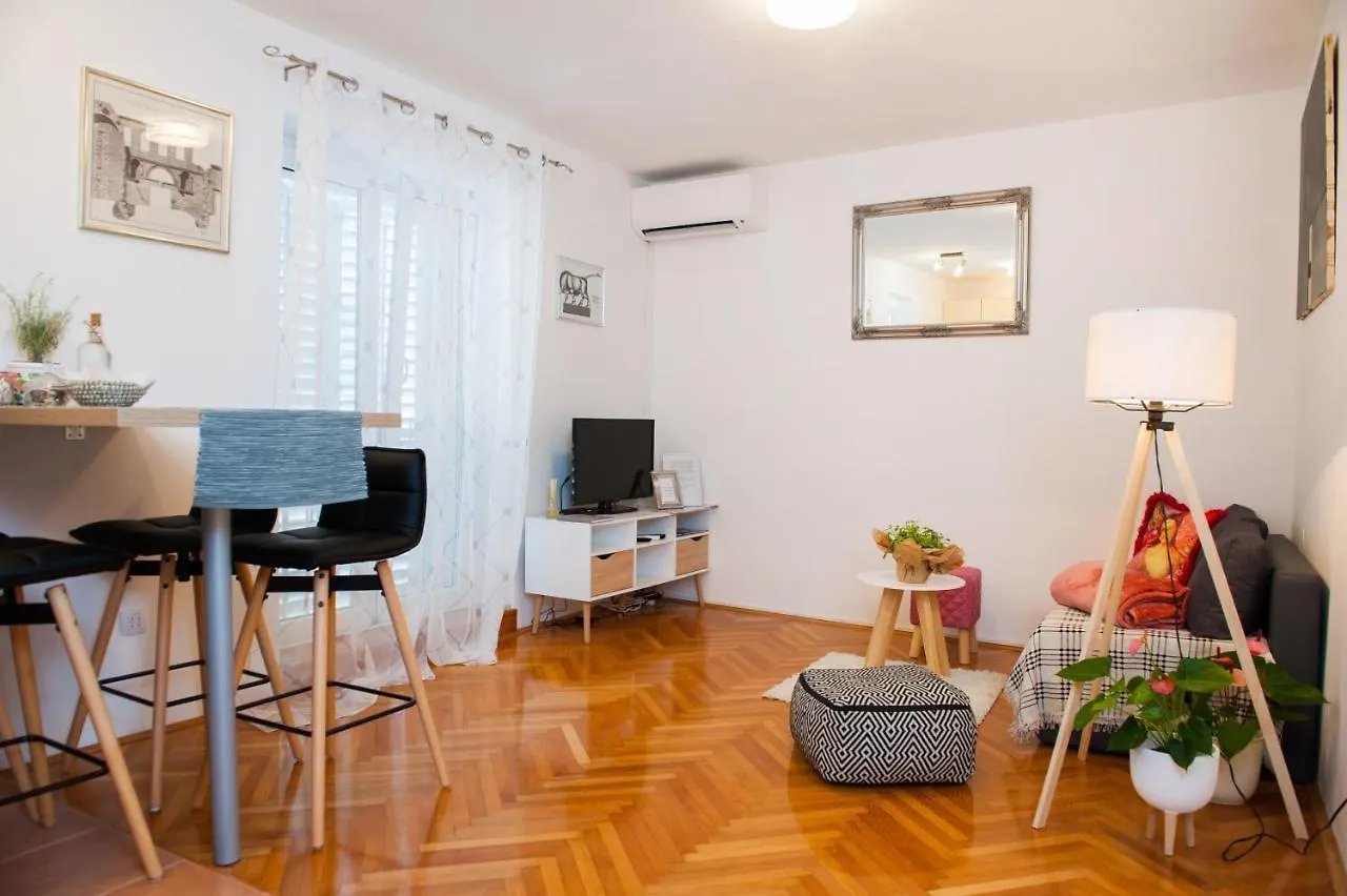 Apartment Dumaneo Art Split Hırvatistan