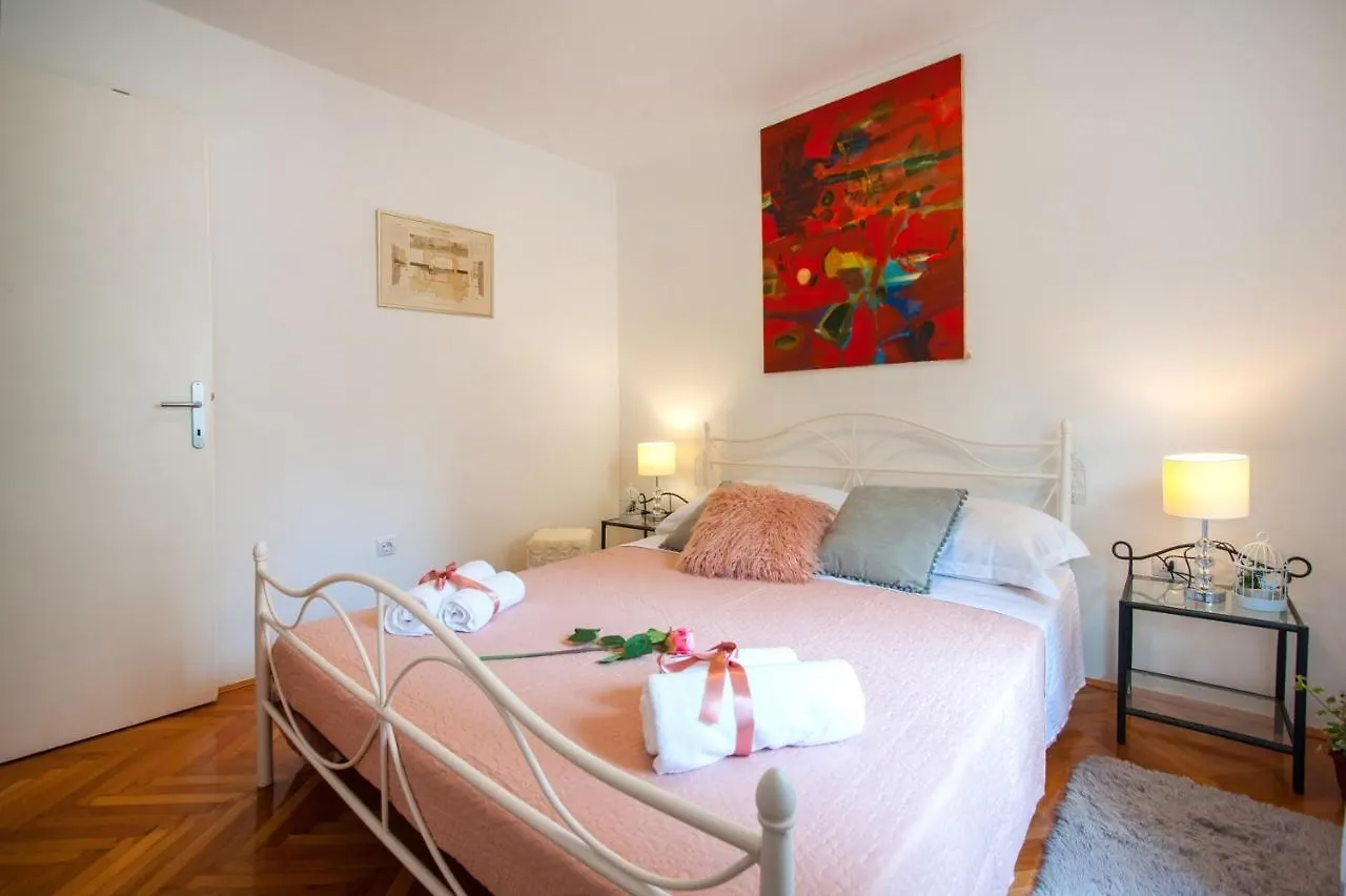 Apartment Dumaneo Art Split Hırvatistan